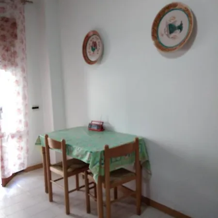 аppartamenti Per Vacanze, 500 M Dal Mare Apartment *
